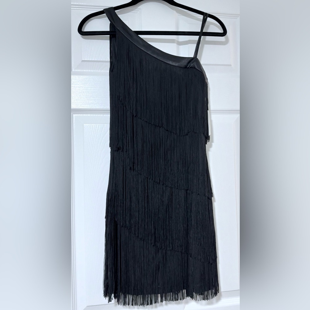 NWT Aqua Dresses Black Fringe One Shoulder Dress Sz 0